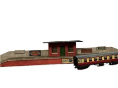 HORNBY DUBLO 'OO' GAUGE EDL7 LOCOMOTIVE, MID 20TH CENTURY