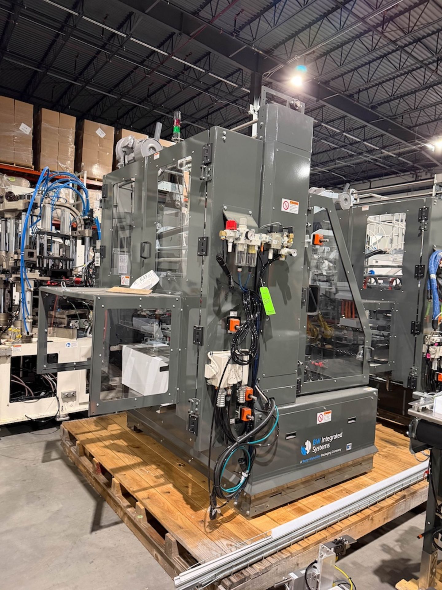 BW Integrated Systems Corrugated Tray Former, New in 2020
