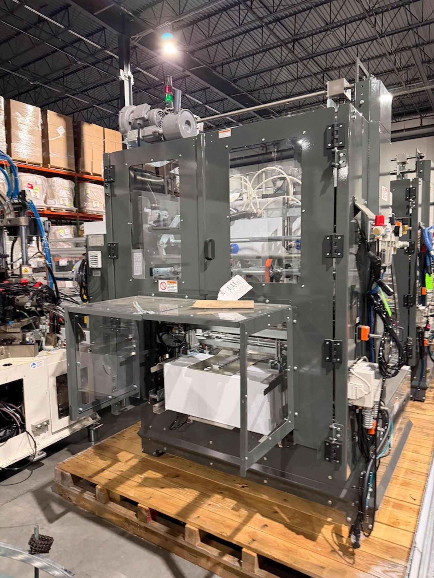 BW Integrated Systems Corrugated Tray Former, New in 2020 - Image 4 of 12