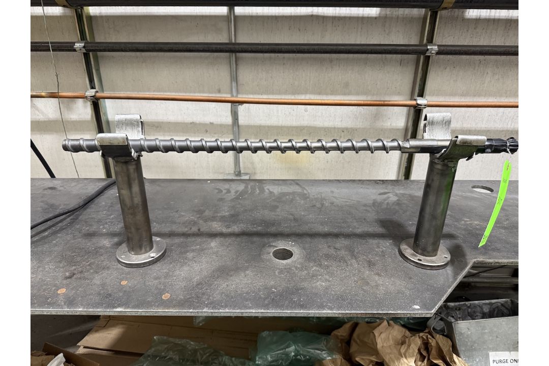 Injection Molding Machine Screw - Image 2 of 4