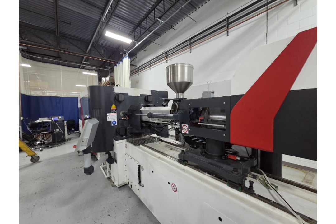 2016 Milacron Ferromatik 220 Ton Injection Molding Press - Only 2,718 Hours - Image 4 of 25
