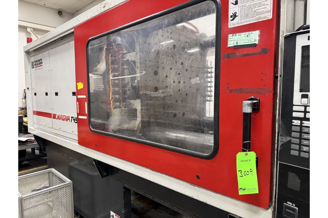 Milacron 450 Ton Injection Molding Press - Image 8 of 8