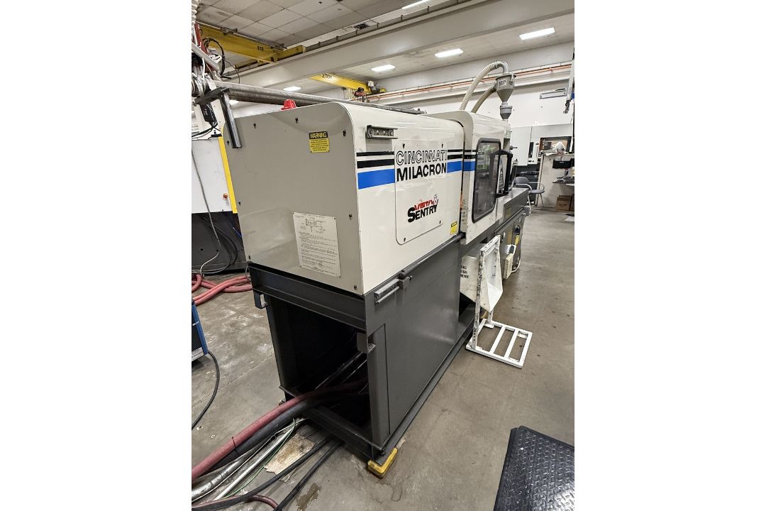 Cincinnati Milacron 55 Ton Injection Molding Press - Image 13 of 16
