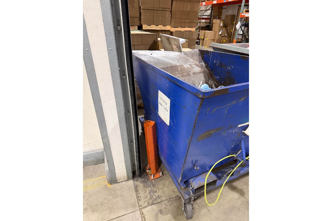 Self-Dumping Hopper on Casters - Image 2 of 4