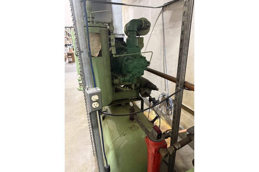 Sullair Rotary Screw Air Compressor, Tank Mounted - Image 5 of 7