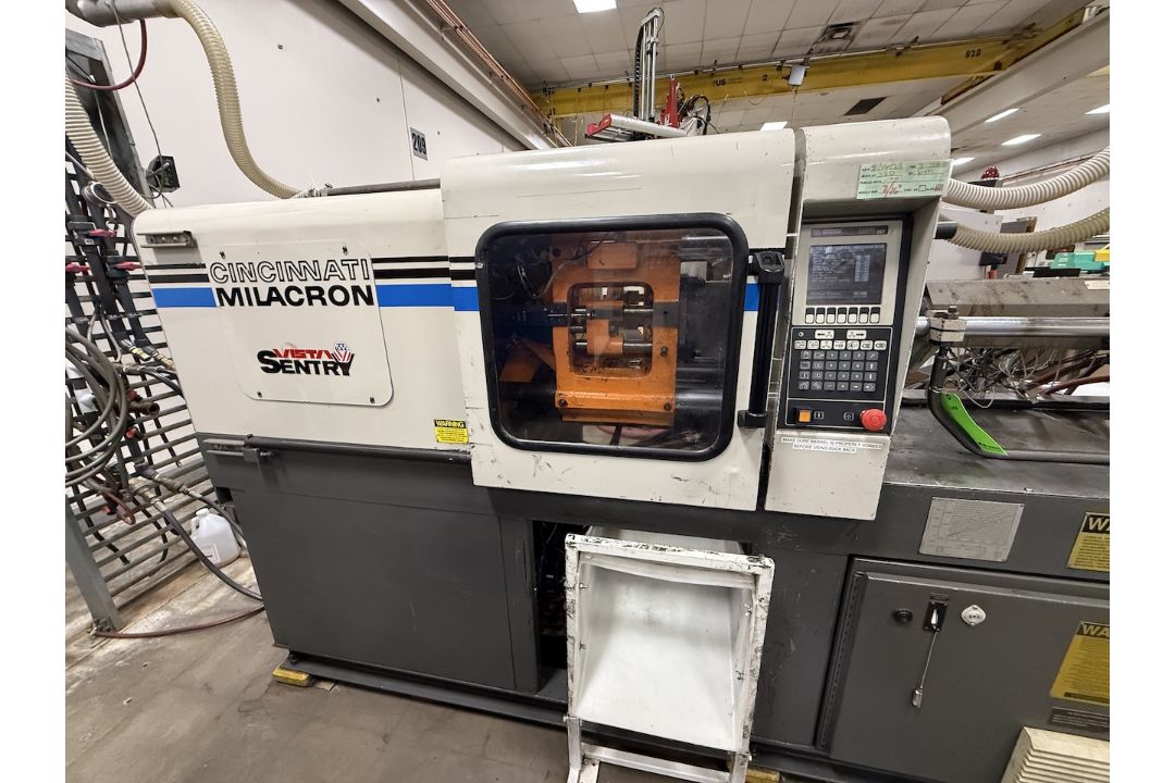 Cincinnati Milacron 55 Ton Injection Molding Press - Image 14 of 16