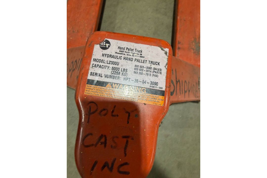 BT 5,000 lb Hydraulic Hand Pallet Truck - Image 4 of 5