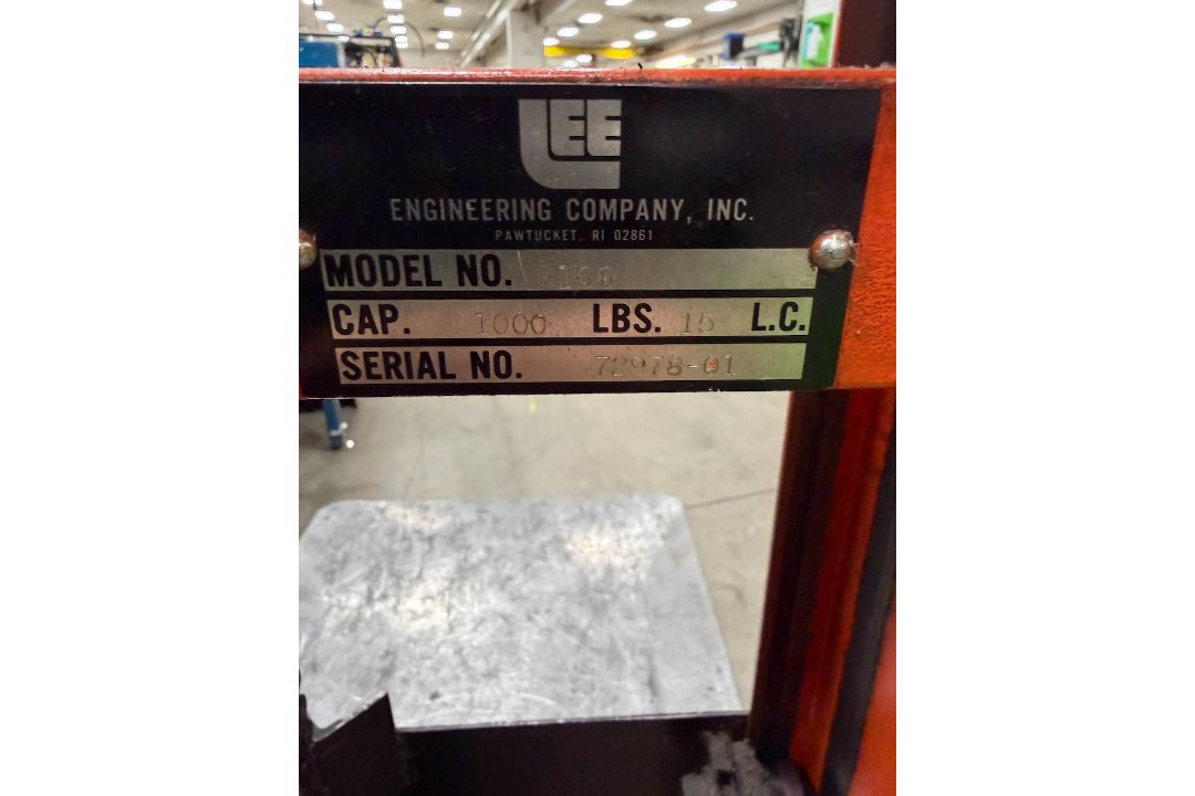 Lee Engineering 1,000 lb Portable Platform Lift - Image 4 of 5