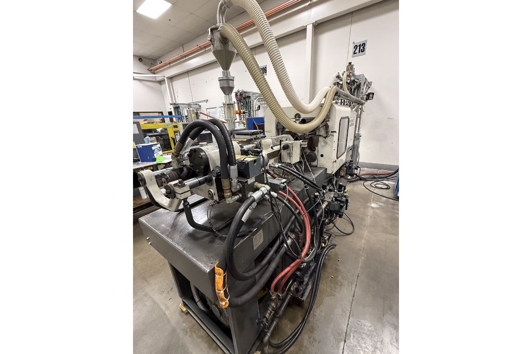 Cincinnati Milacron 55 Ton Injection Molding Press - Image 6 of 16