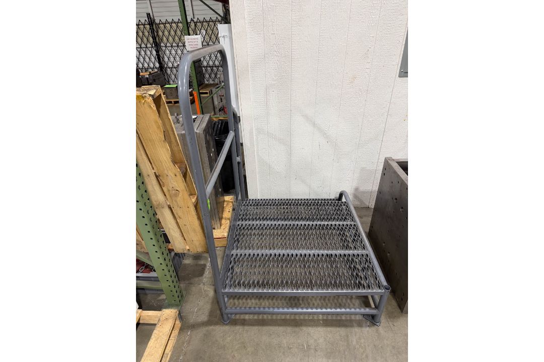 Rolling Work Platform w/Handrail - Image 1 of 3