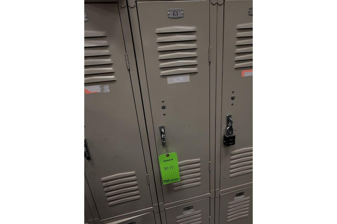 Republic Storage Systems Lot of Tan 2-Tier Employee Lockers - Image 3 of 3