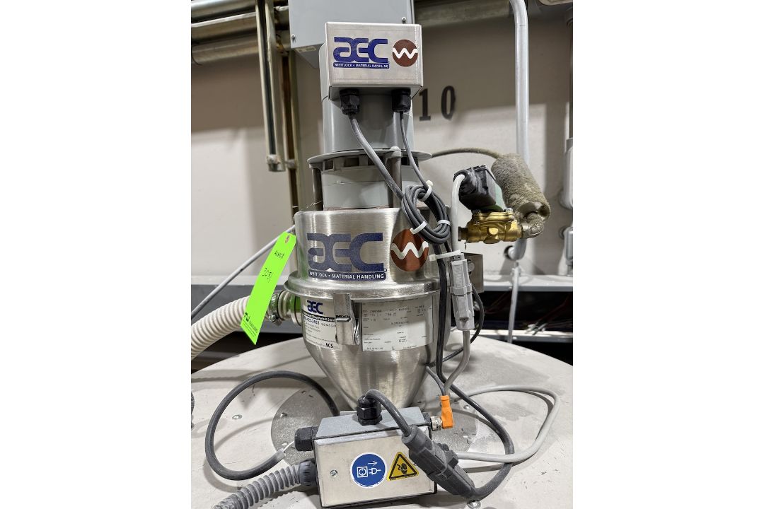 2016 AEC-Whitlock Vacuum Loader - Image 1 of 2
