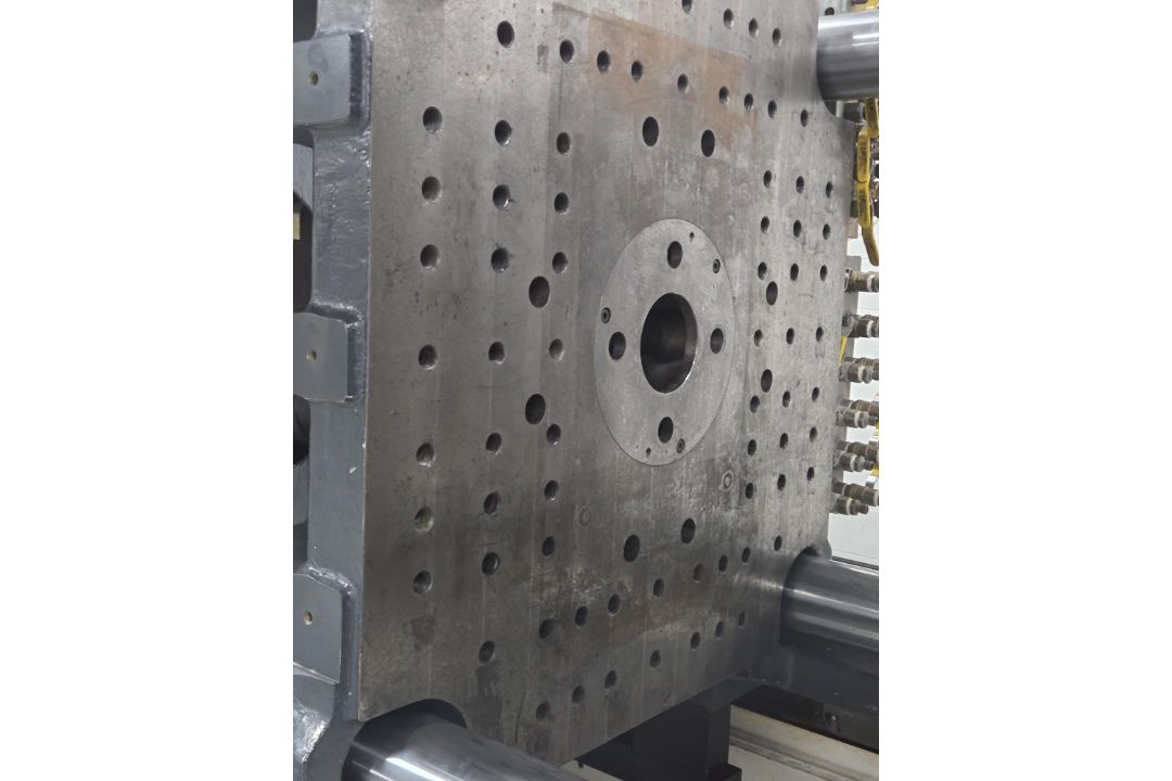 2016 Milacron Ferromatik 220 Ton Injection Molding Press - Only 2,718 Hours - Image 8 of 25