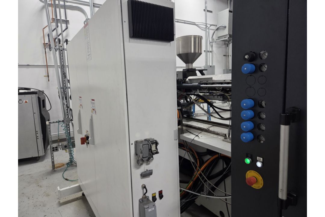 2016 Milacron Ferromatik 220 Ton Injection Molding Press - Only 2,718 Hours - Image 22 of 25