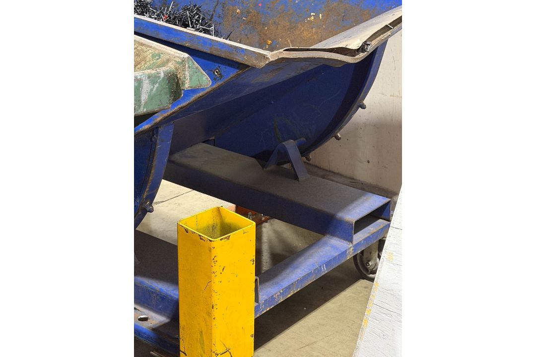 Self-Dumping Hopper on Casters - Image 3 of 4