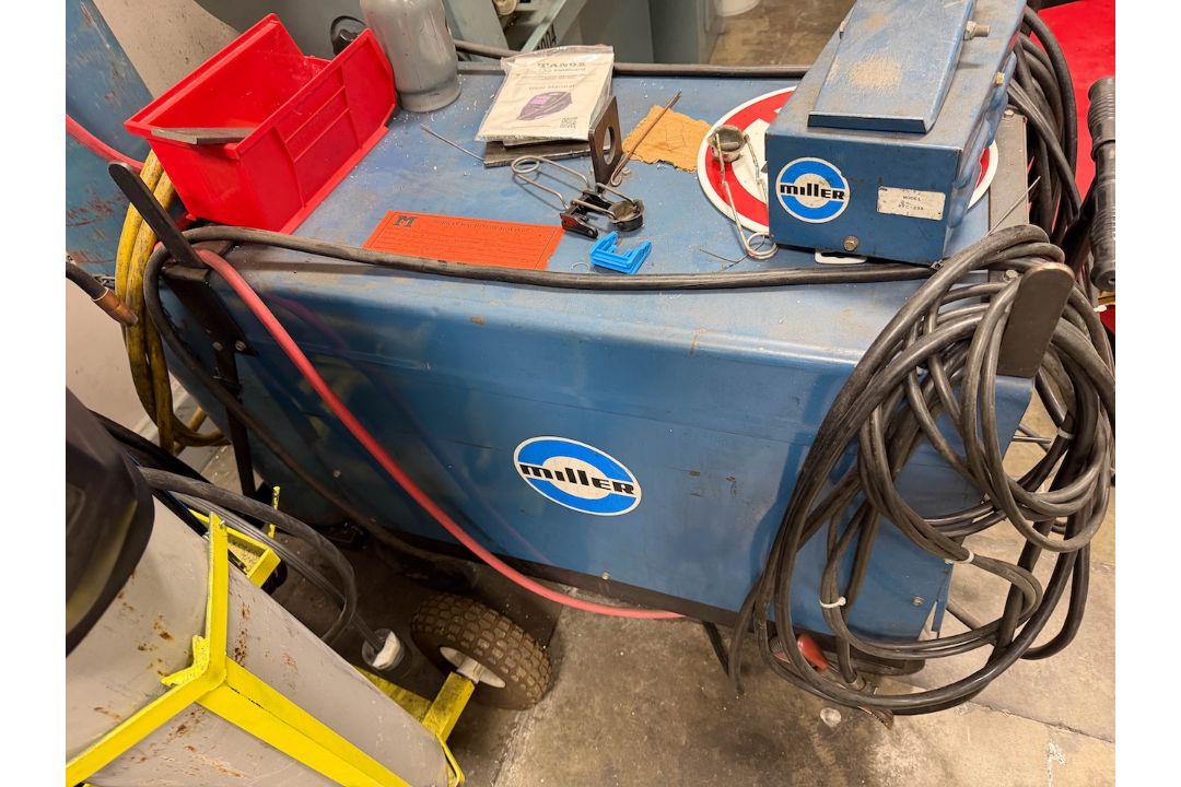 Miller AC/DC TIG and Stick Welding Power Source - Image 2 of 5