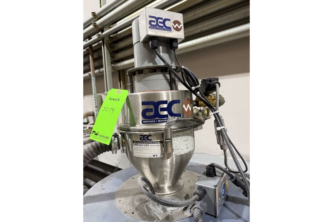 2016 AEC-Whitlock Vacuum Loader - Image 1 of 4