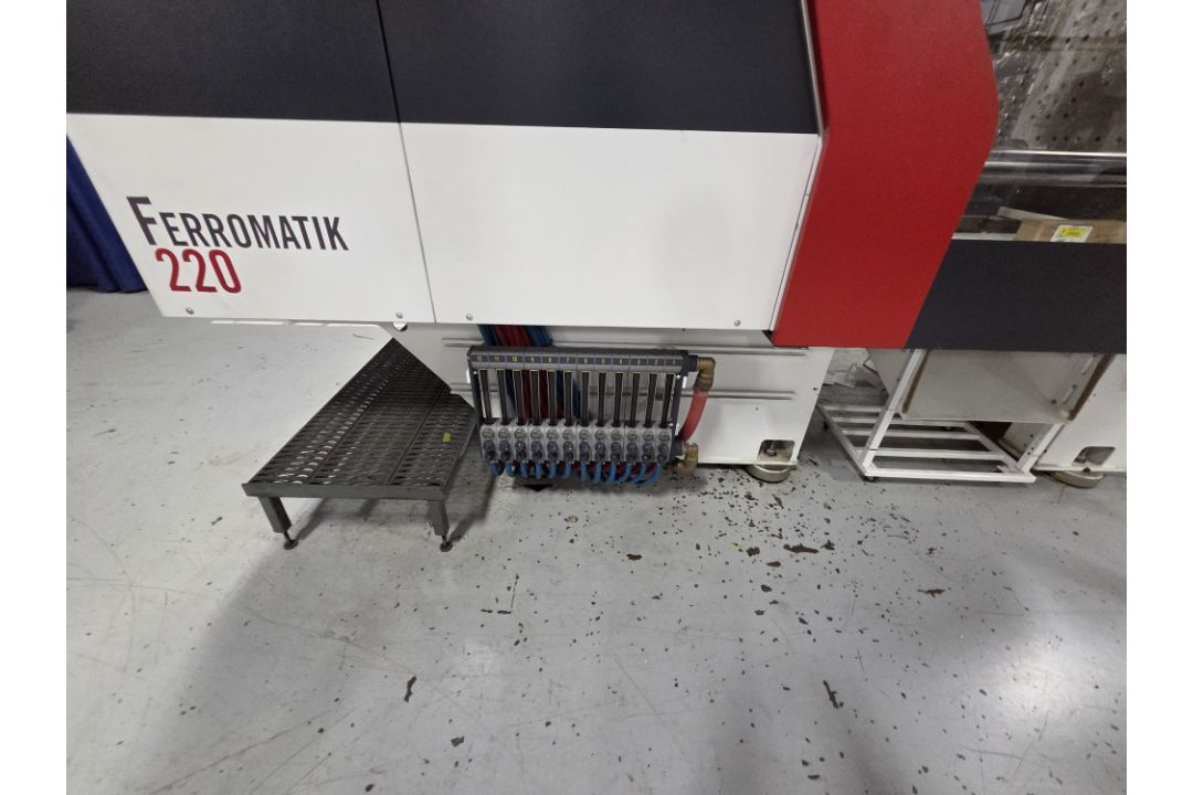 2016 Milacron Ferromatik 220 Ton Injection Molding Press - Only 2,718 Hours - Image 17 of 25