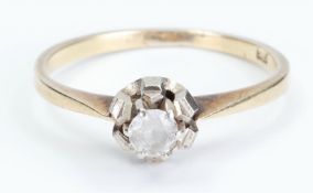 Yellow gold solitaire ring, 14kt, set with zirconia in white gold, Dutch hallmarked,
2.2 grams.
53