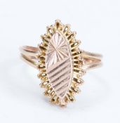 Antique yellow gold ring, 14kt, with Wieber pattern, tested at 14kt, 
3 grams
53/16,8