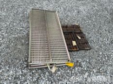 (2) Lexion 7564961 Sieves and (3) 7574411 Grates