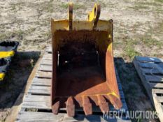 John Deere 24in Backhoe Bucket