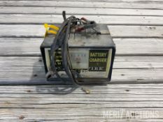 Schumacher 6 & 12 Volt 6 Amp Battery Charger