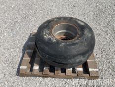 (1) 8 Bolt 16.5 Rim