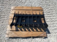 Mini Universal Root Rake