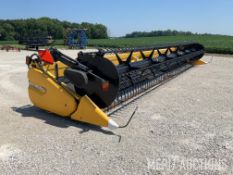 2015 New Holland 880CF-35 Draper Head
