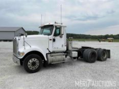 International 9900I Semi