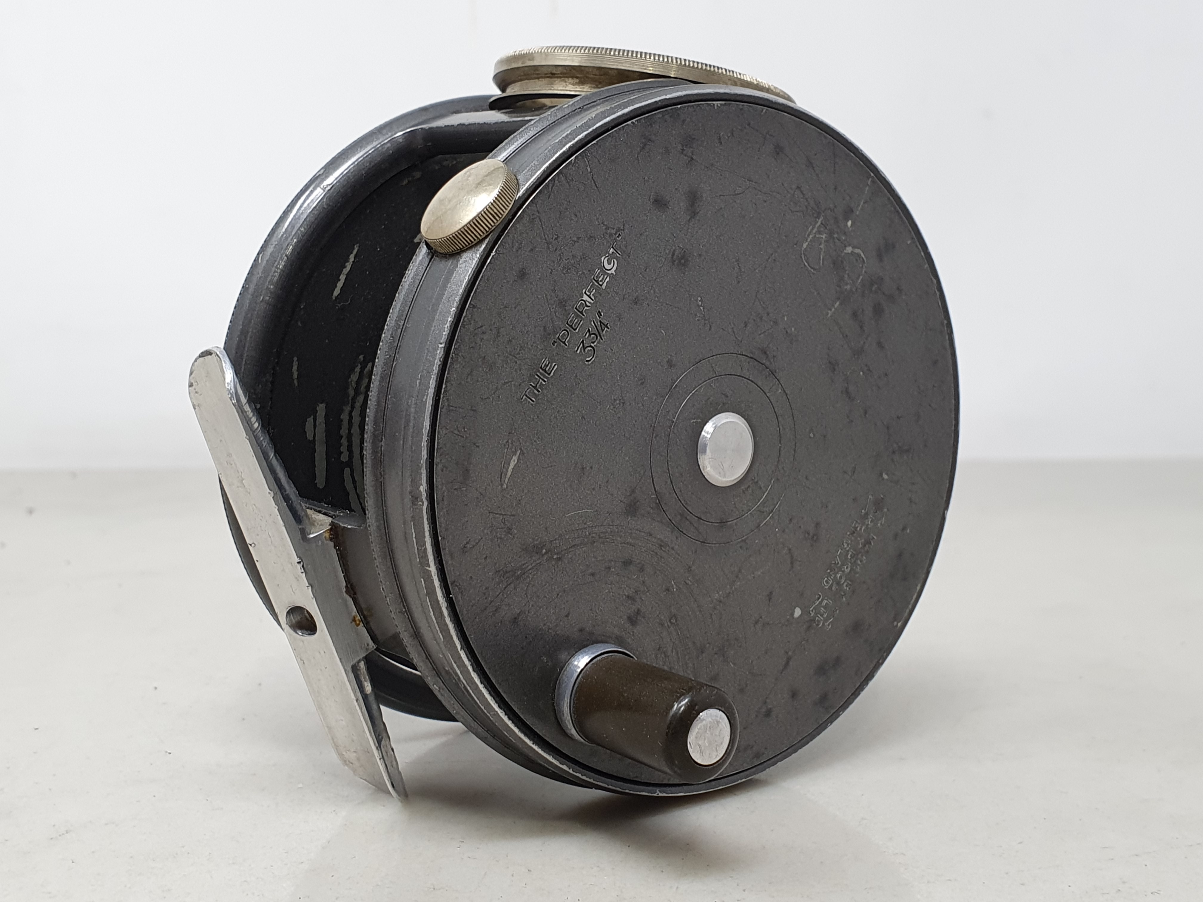 A Hardy Bros, Alnwick 'The Perfect' 3 3/4in alloy Salmon Fly Reel with brass line guide, rim - Image 2 of 3