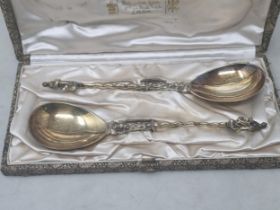 A pair of Victorian silver-gilt Apostle Spoons with spiral stems, London 1881, 100gms, in case
