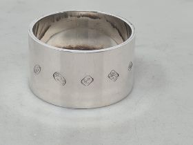 An Elizabeth II silver circular Napkin Ring, Birmingham 2006, maker: Broadway & Co, 67gms