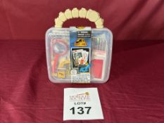 JURASSIC WORLD DISCOVER LAB ACTIVITY SET