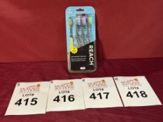 REACH ADVANCED DESIGN TOOTHBRUSHES