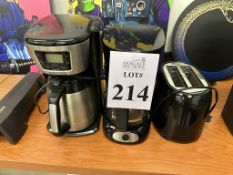 LOT CONSISTING OF 2 COFFEE MAKERS AND TOASTER