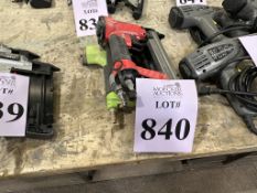 PNEUMATIC NAIL/STAPLE GUNS