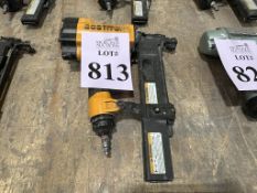 BOSTITCH PNEUMATIC NAIL/STAPLE GUN