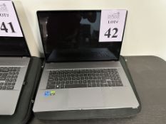 BOXX i7 LAPTOP COMPUTER WITH POWER SUPPLY