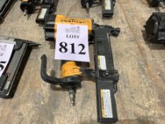 BOSTITCH PNEUMATIC NAIL/STAPLE GUN