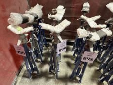 WESTWARD FOLDING V-HEAD PIPE STANDS