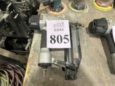 PORTER CABLE PNEUMATIC NAIL/STAPLE GUN