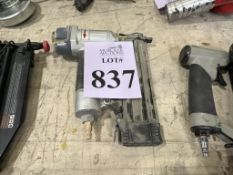 SPOTNAILS PNEUMATIC NAIL/STAPLE GUN