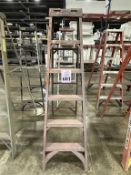 6' FIBERGLASS A-FRAME LADDER