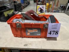 LOT CONSISTING OF CARPET STRETCHER AND STEAMER