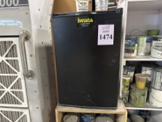 RCA COMPACT REFRIGERATOR WITH WOOD BASE