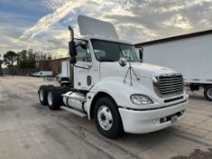2005 FREIGHTLINER COLUMBIA 120 DAY CAB TRUCK