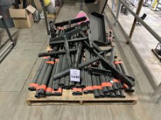 LOT CONSISTING OF: (2) PALLETS OF MODULAR DESK