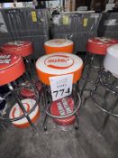 STANDARD BUTTON TOP BARSTOOL